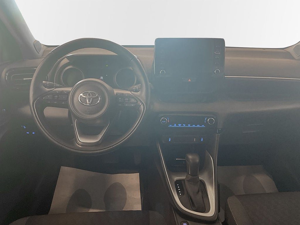 Vehicle Image 9