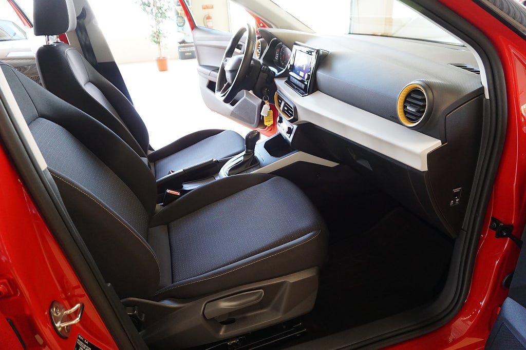 Vehicle Image 7
