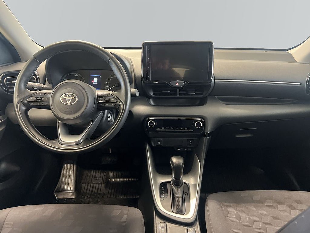 Vehicle Image 8