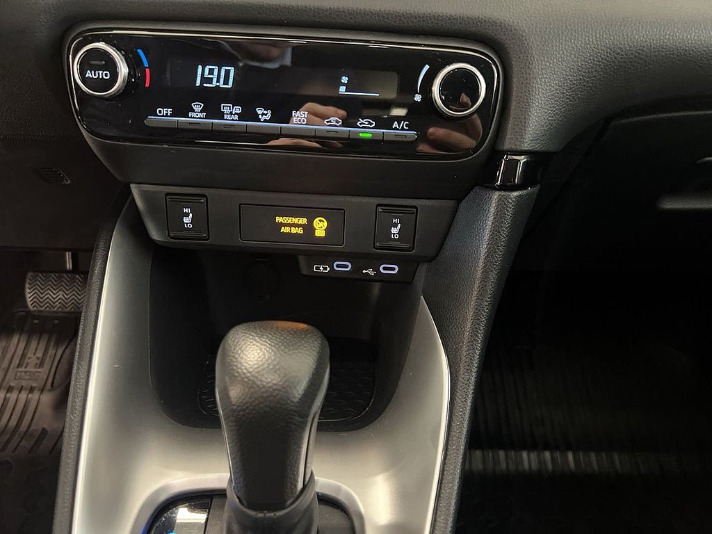 Vehicle Image 15