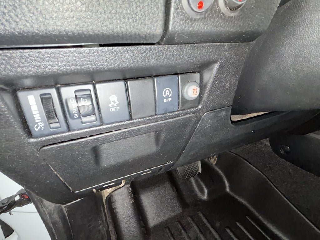 Vehicle Image 13
