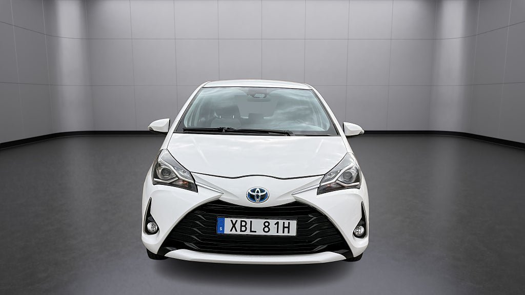 Vehicle Image 8