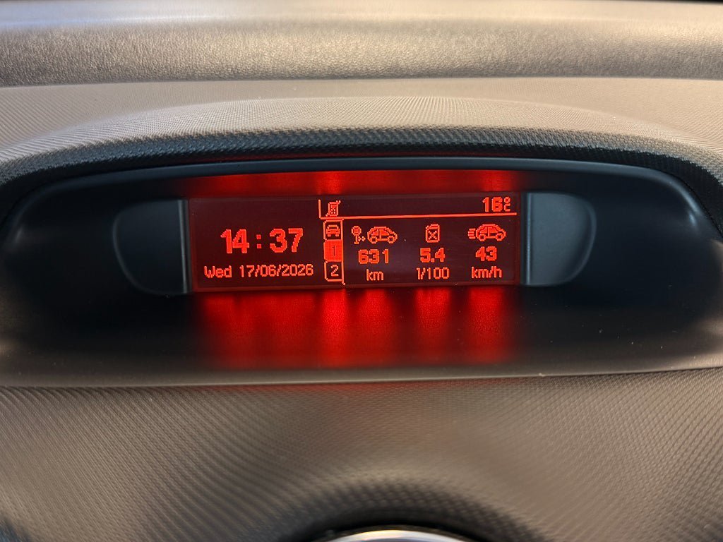 Vehicle Image 13