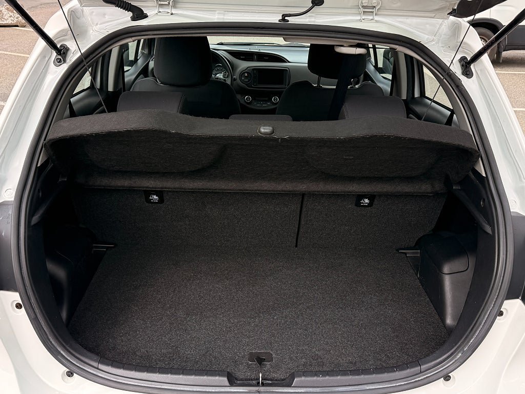Vehicle Image 16
