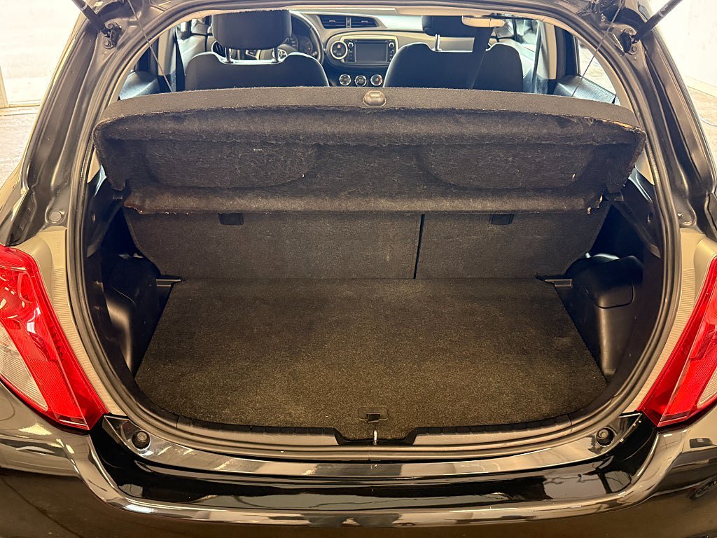Vehicle Image 17