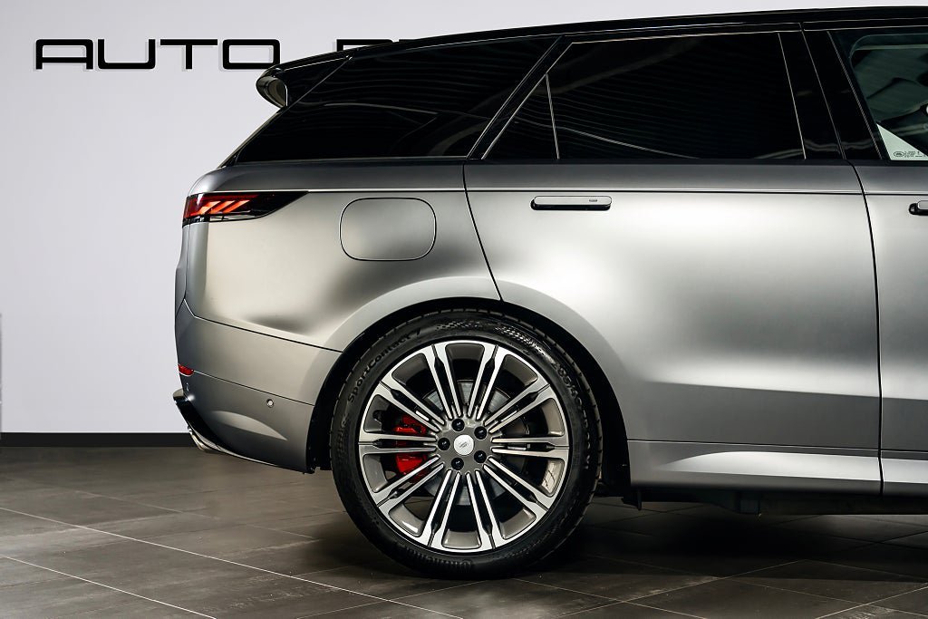 Vehicle Image 8