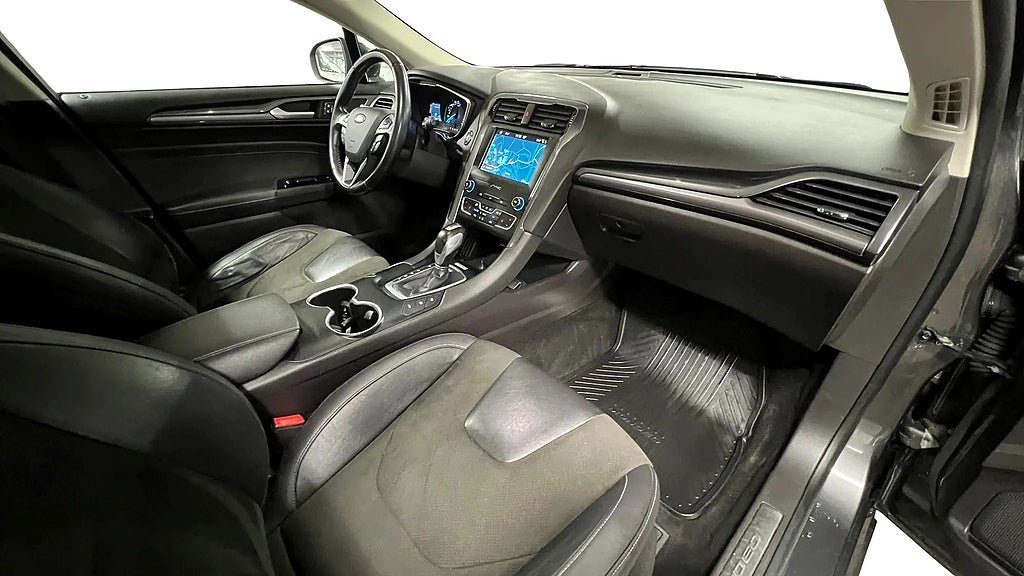 Vehicle Image 18
