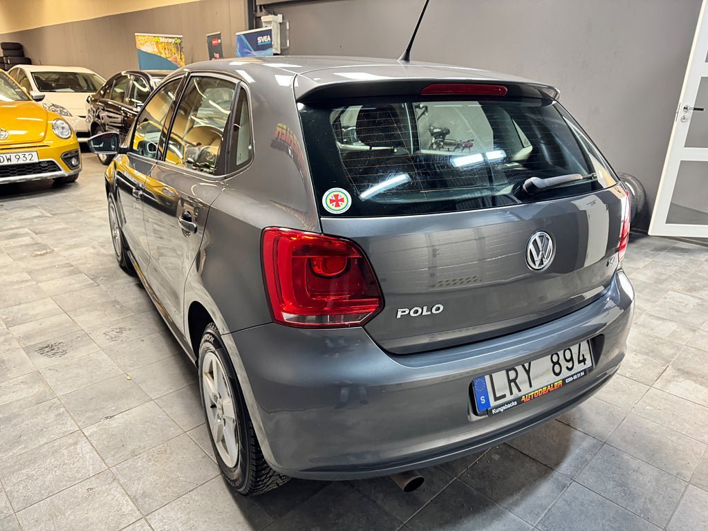 Vehicle Image 8