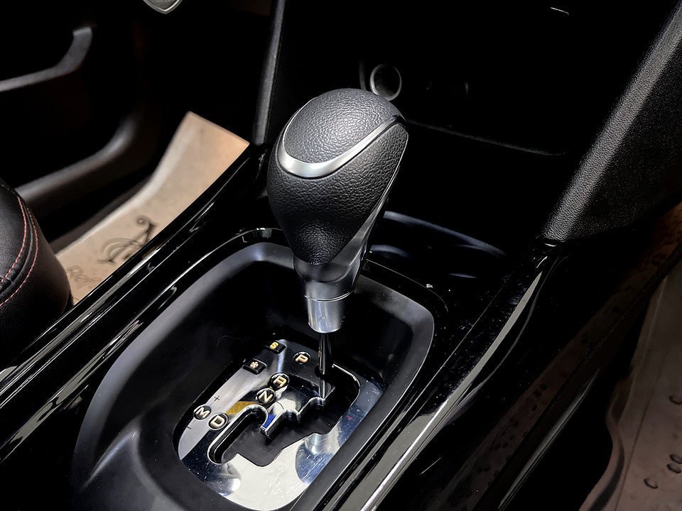 Vehicle Image 12
