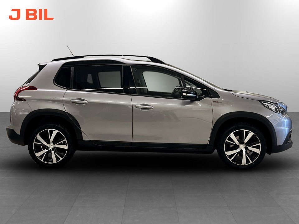 Vehicle Image 18