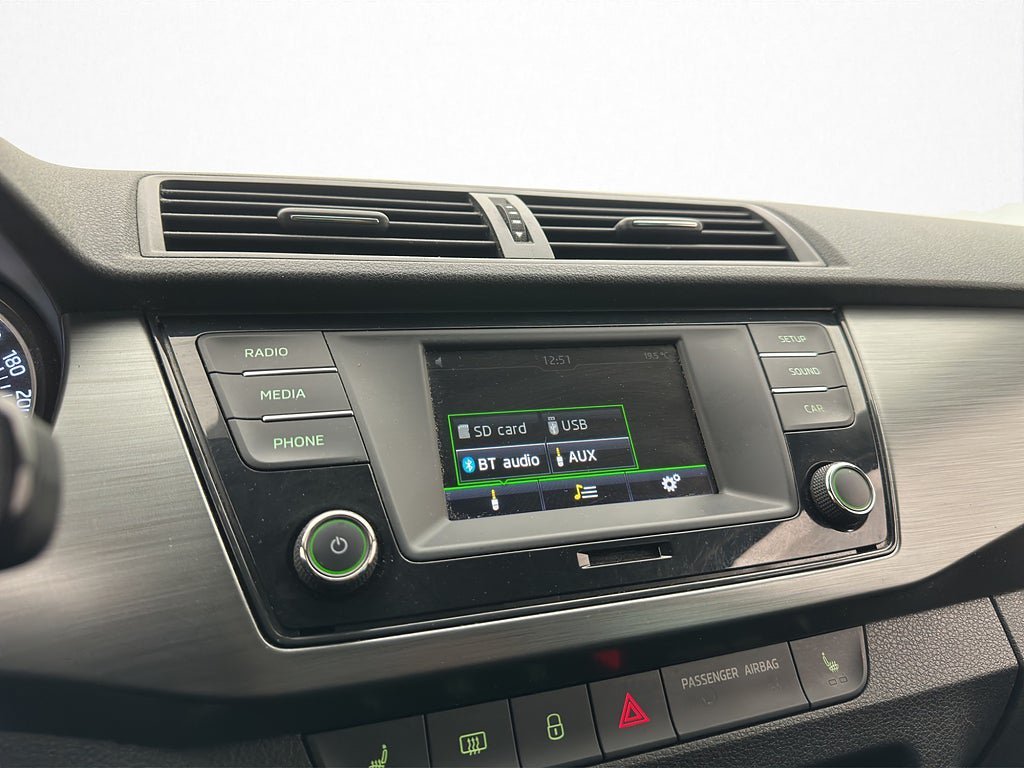 Vehicle Image 19