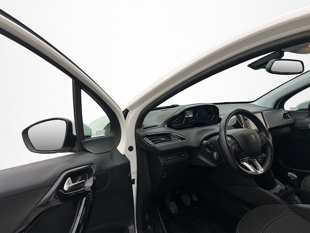 Vehicle Image 17