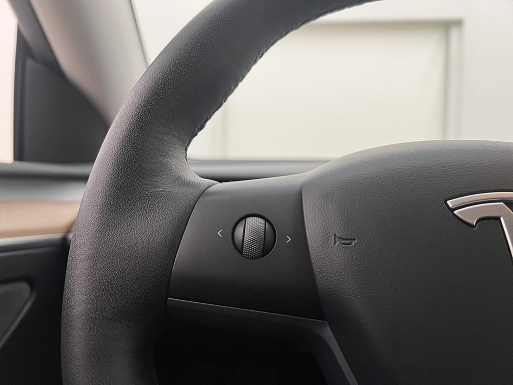 Vehicle Image 29