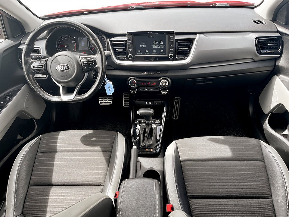 Vehicle Image 6