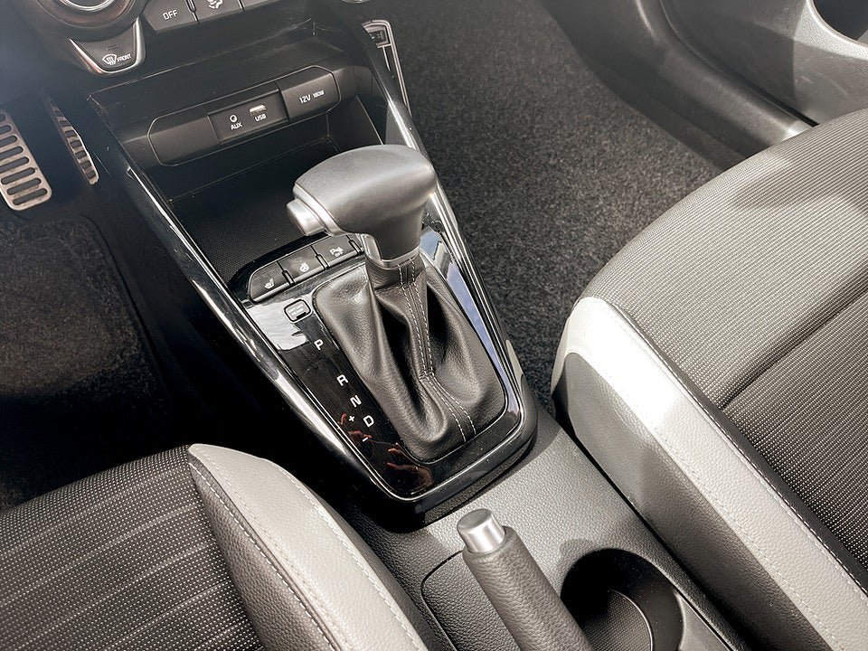 Vehicle Image 11