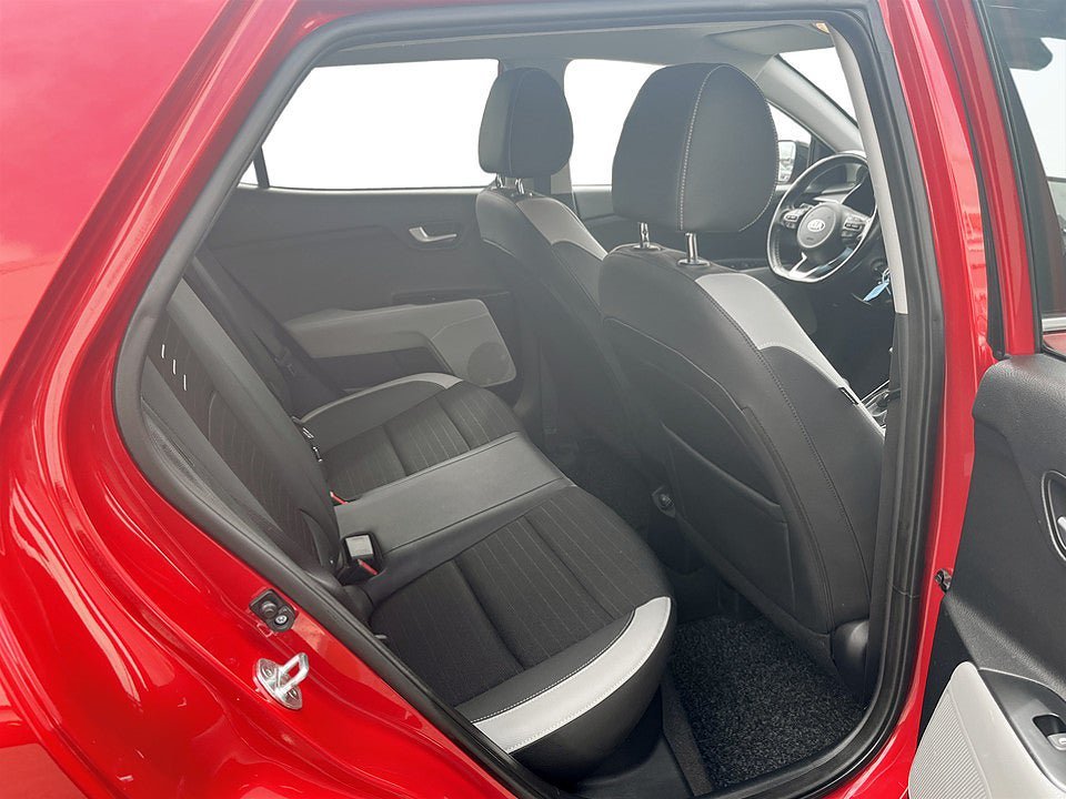 Vehicle Image 13