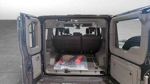 Vehicle Image 10