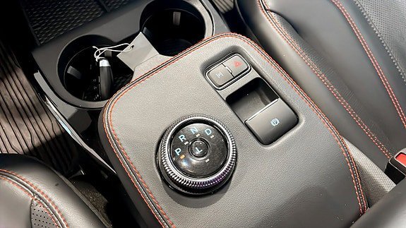 Vehicle Image 16