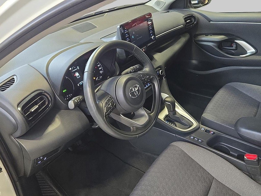 Vehicle Image 13