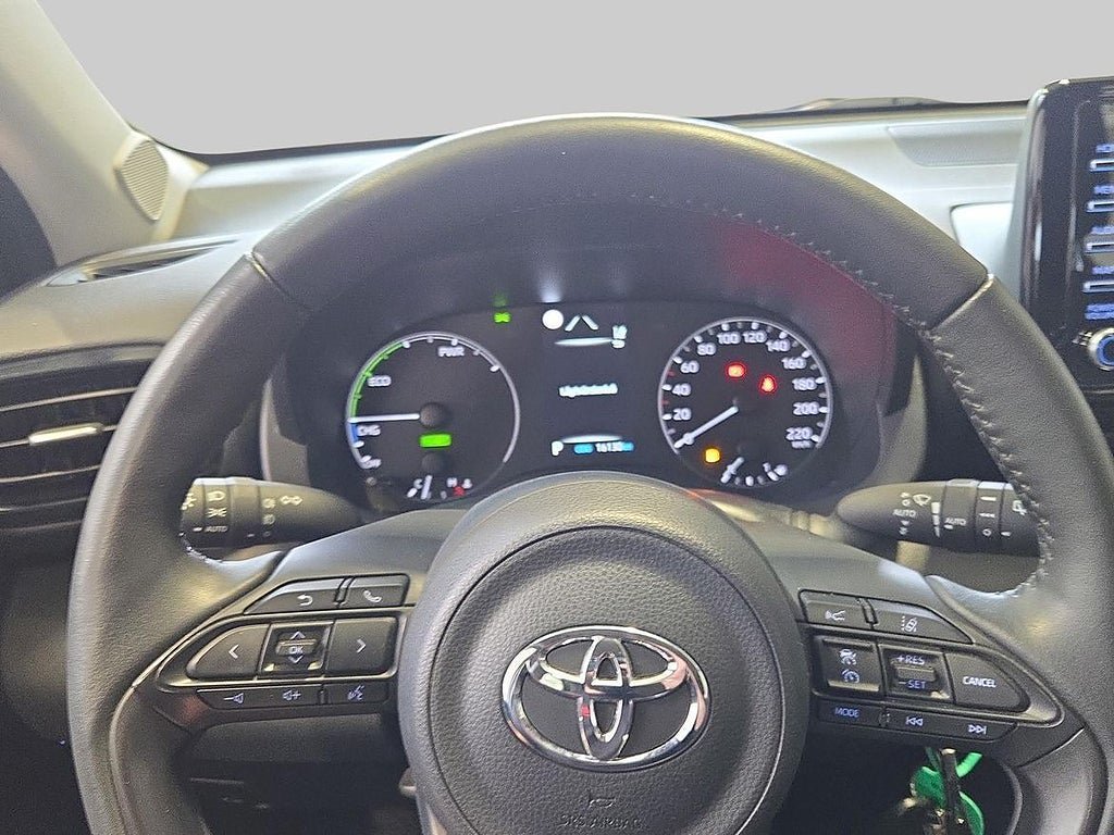 Vehicle Image 14