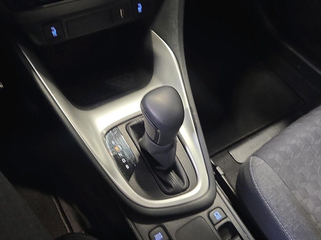 Vehicle Image 17