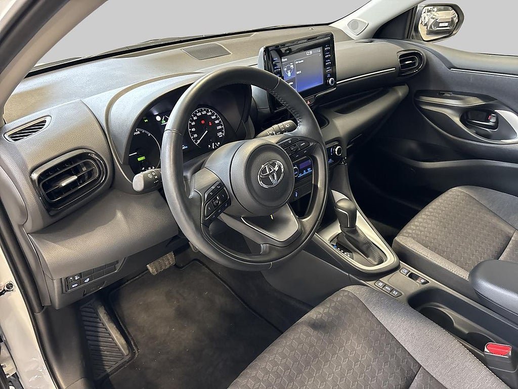 Vehicle Image 14