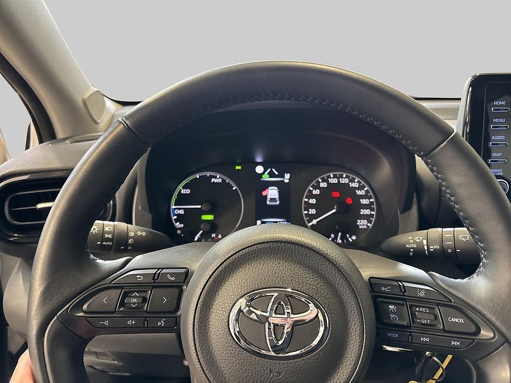 Vehicle Image 15