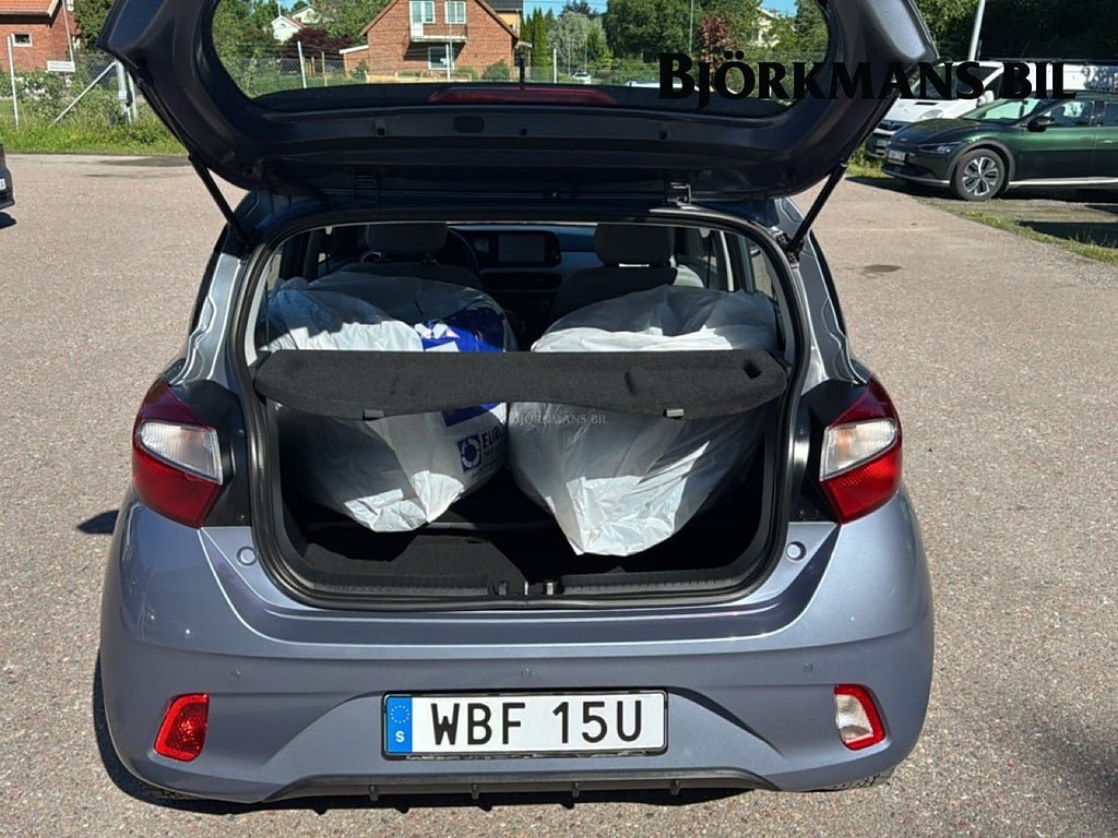Vehicle Image 14