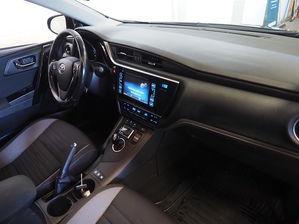 Vehicle Image 11