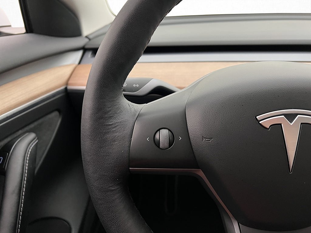 Vehicle Image 29