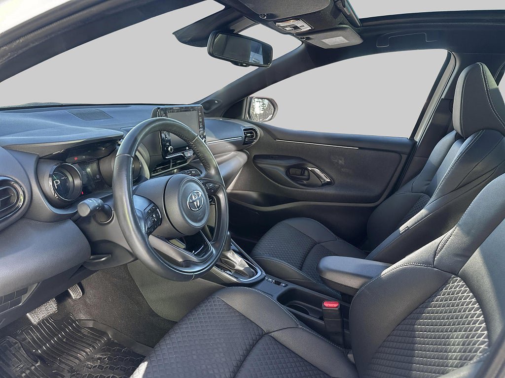 Vehicle Image 11