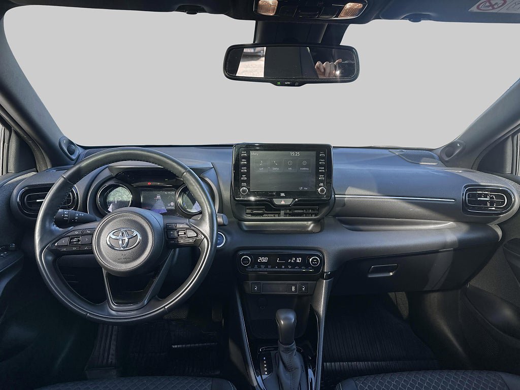 Vehicle Image 13