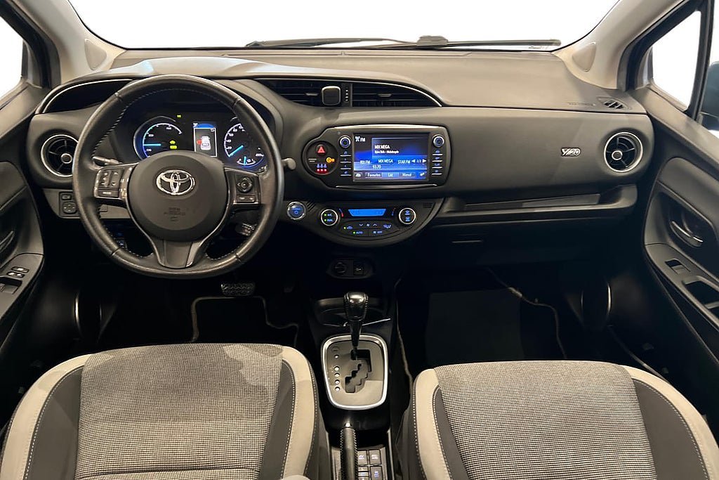 Vehicle Image 10