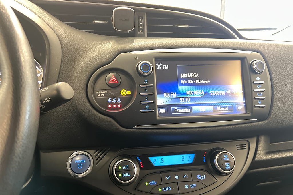 Vehicle Image 15