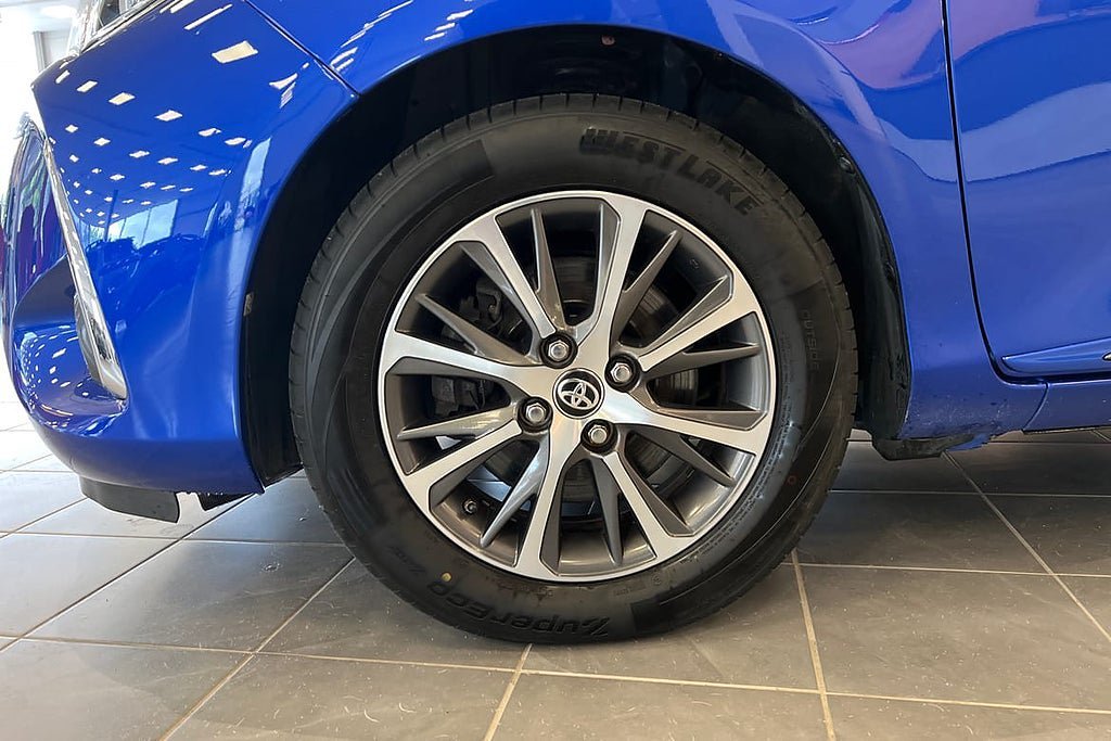 Vehicle Image 17