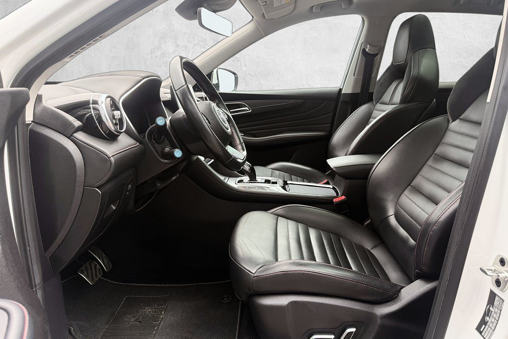 Vehicle Image 13