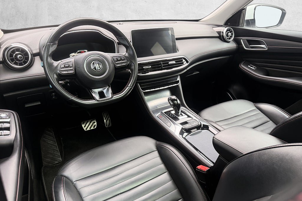 Vehicle Image 14
