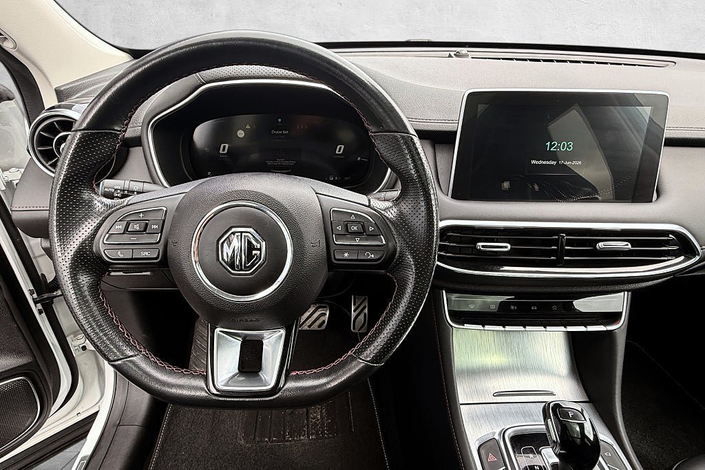 Vehicle Image 16