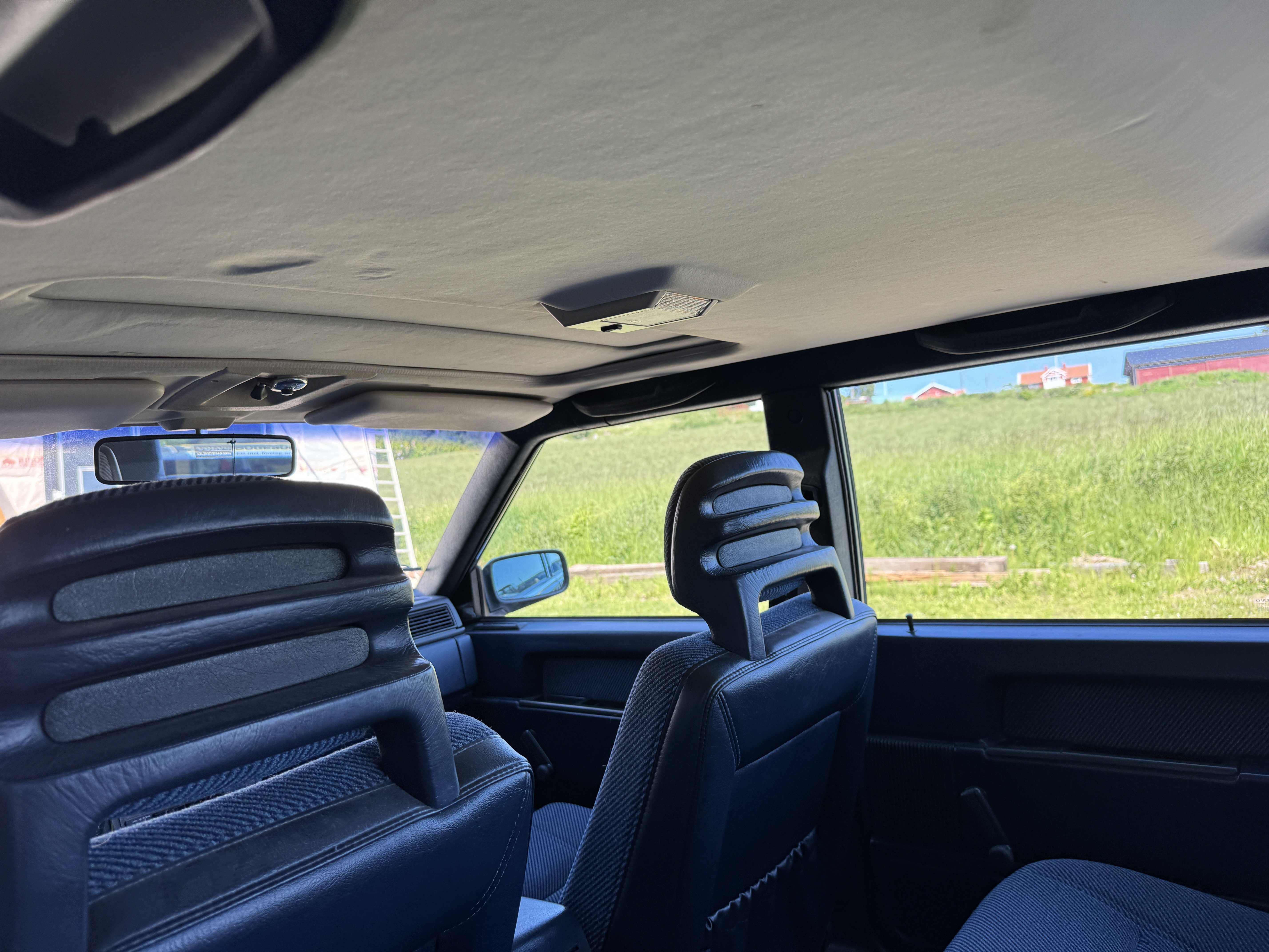 Vehicle Image 23
