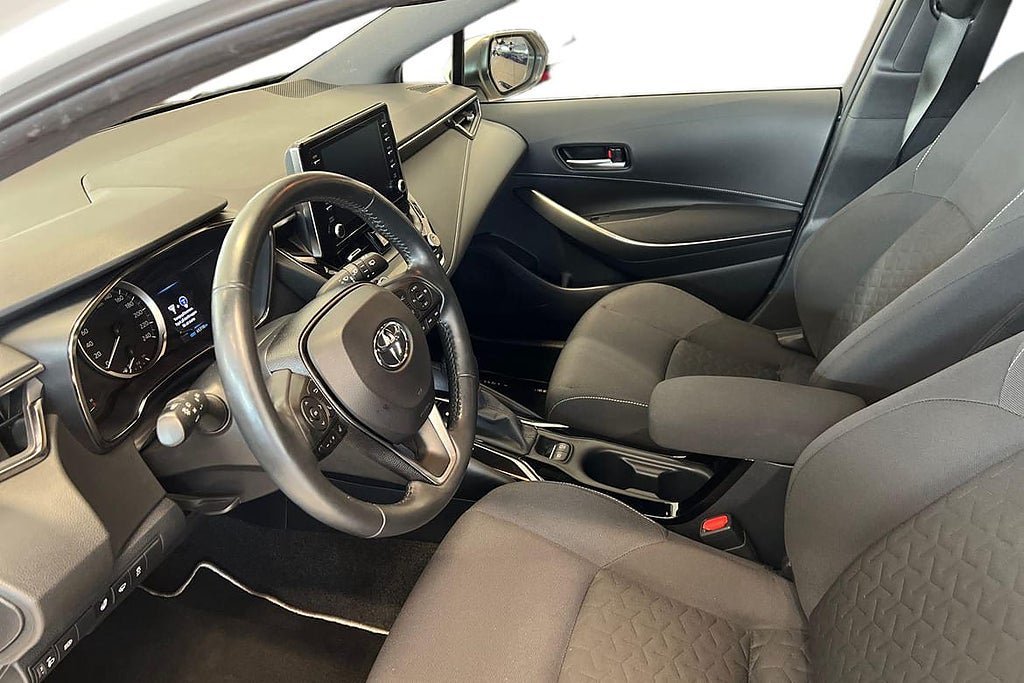 Vehicle Image 12