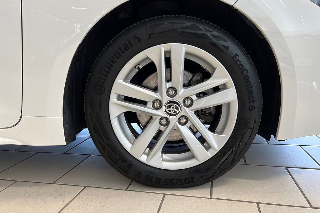 Vehicle Image 15