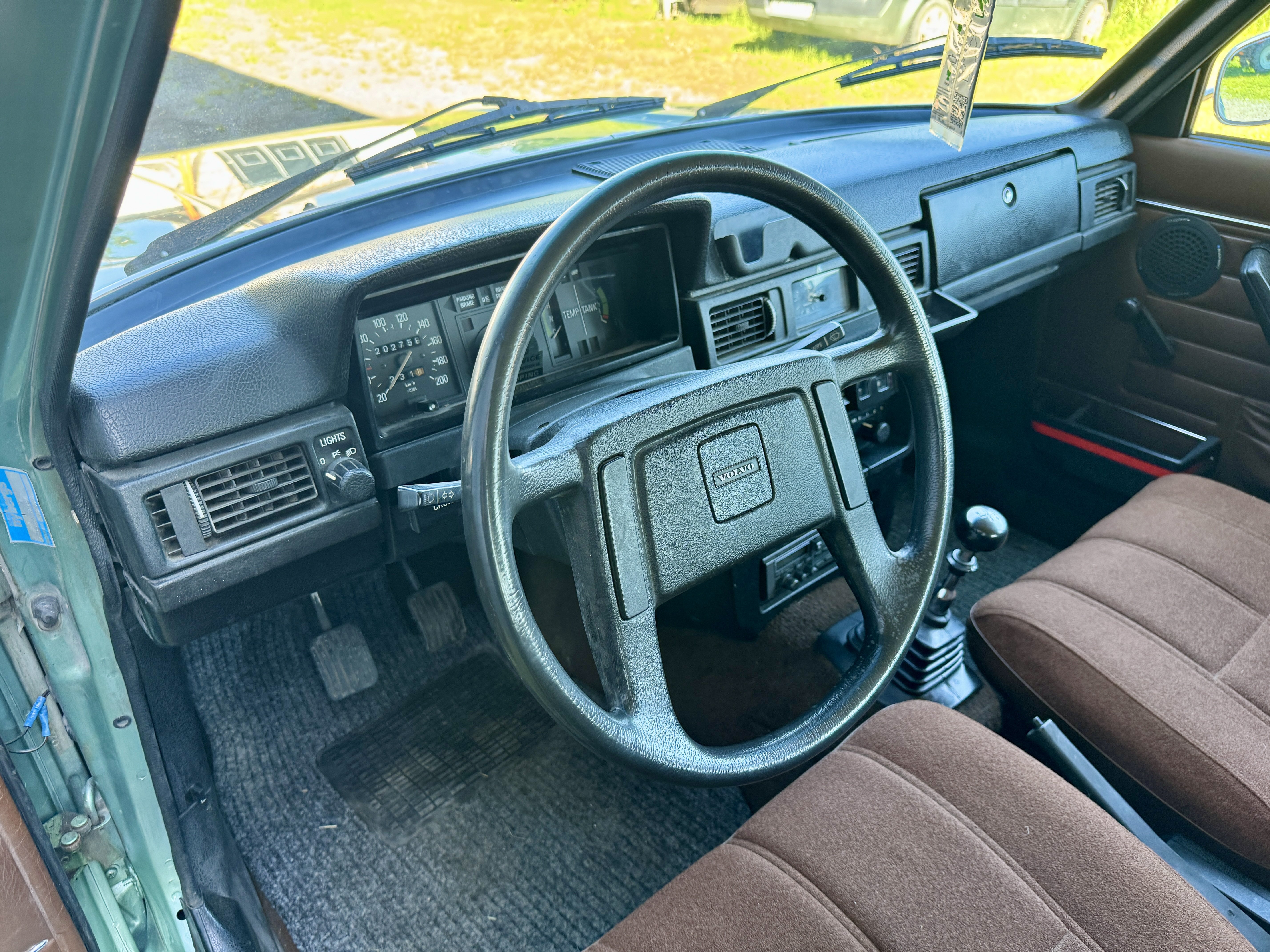 Vehicle Image 32