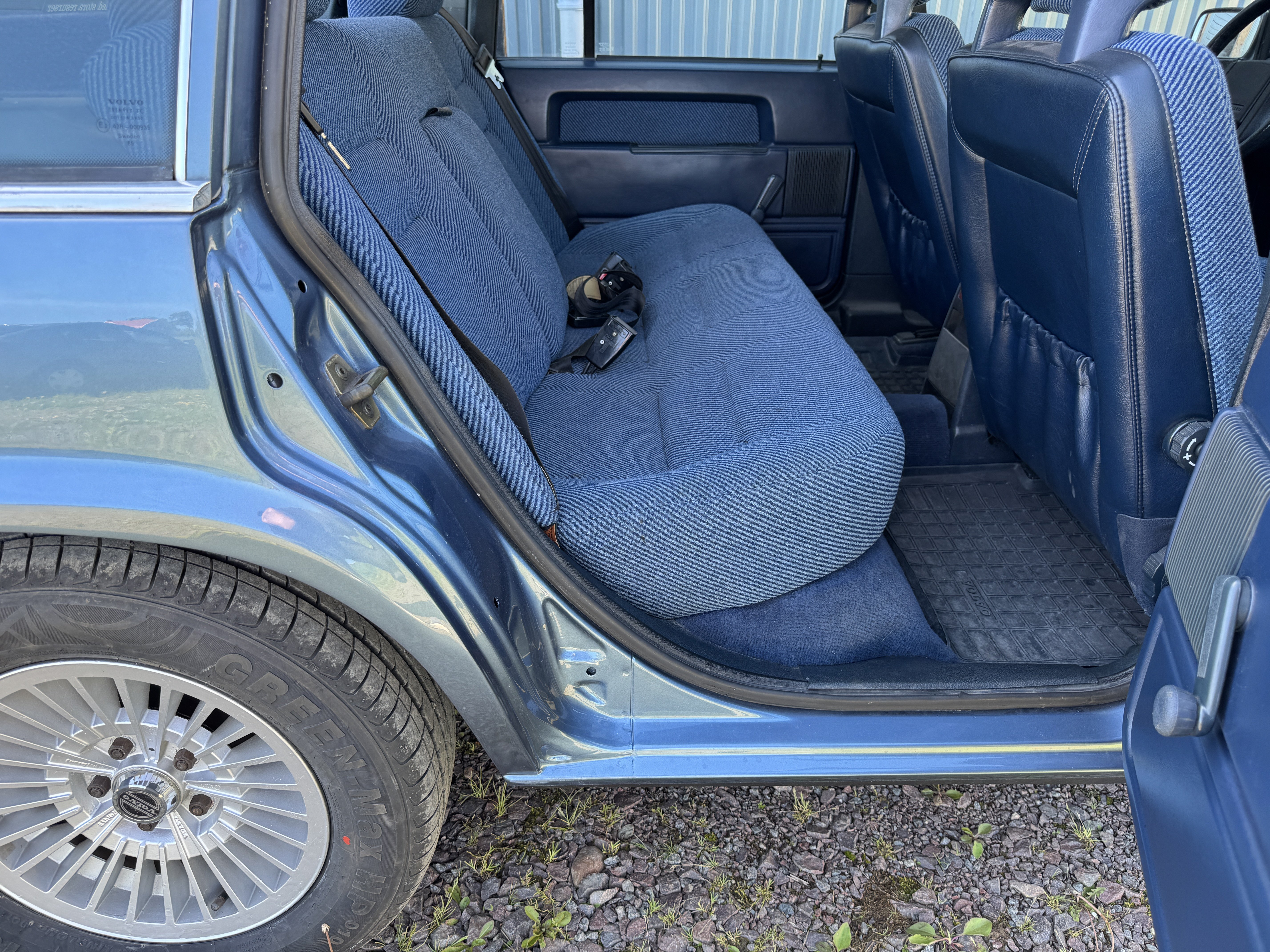Vehicle Image 32