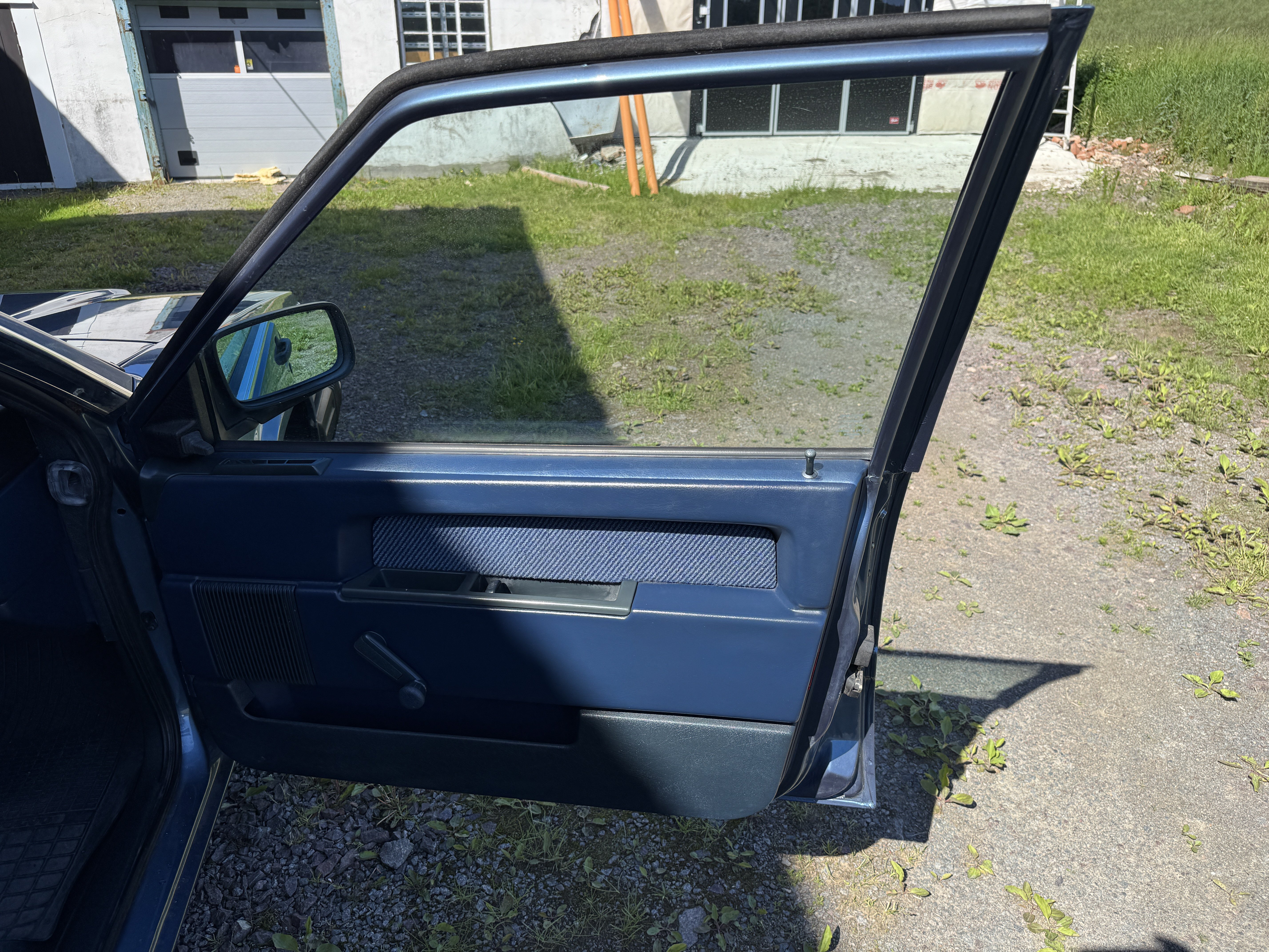 Vehicle Image 37