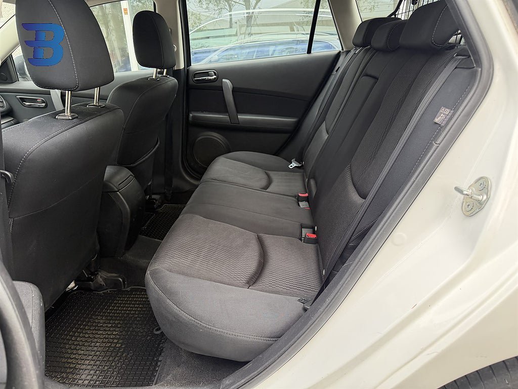 Vehicle Image 7