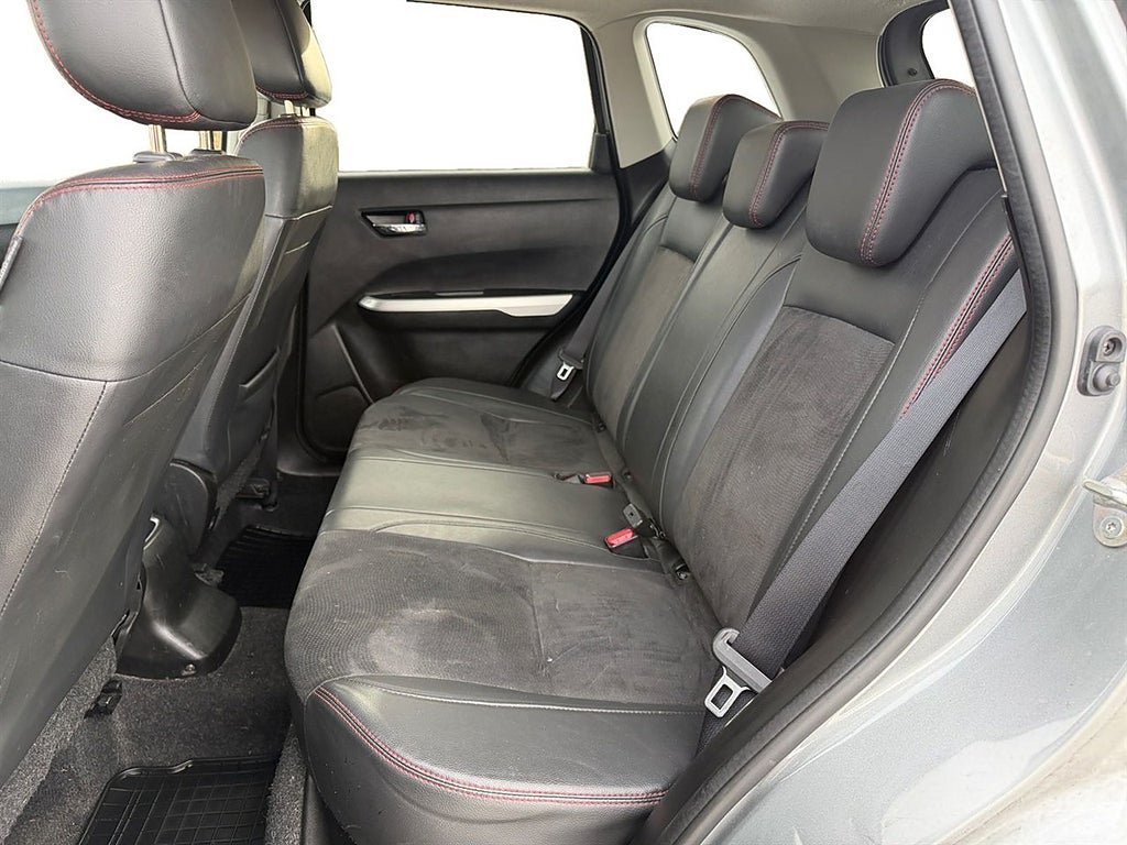 Vehicle Image 7