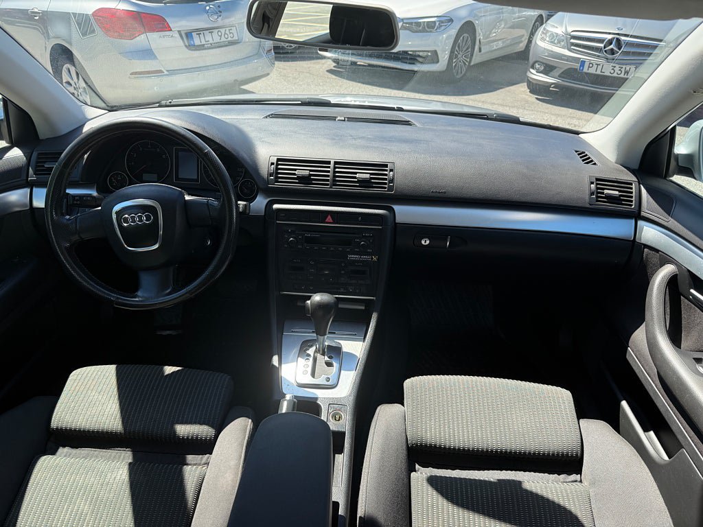 Vehicle Image 7