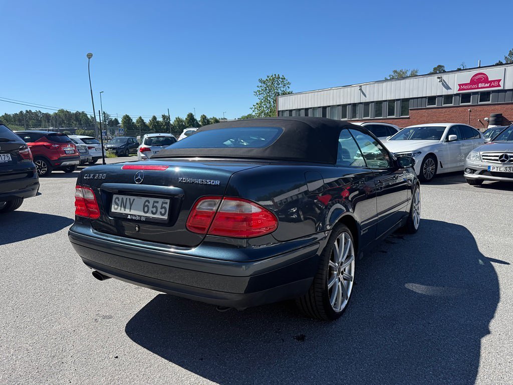 Vehicle Image 24