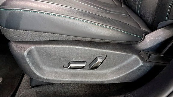 Vehicle Image 26