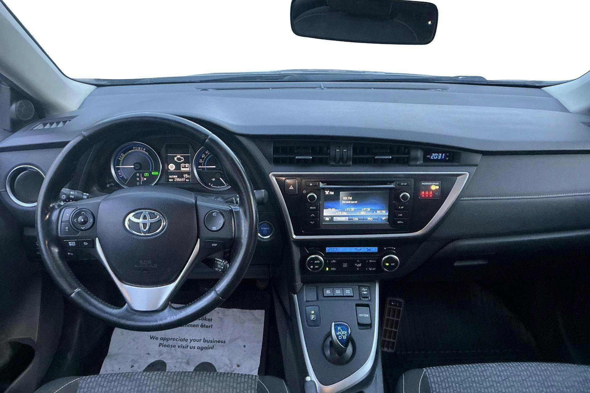 Vehicle Image 6